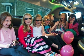 Select Limos Children’s limousine party