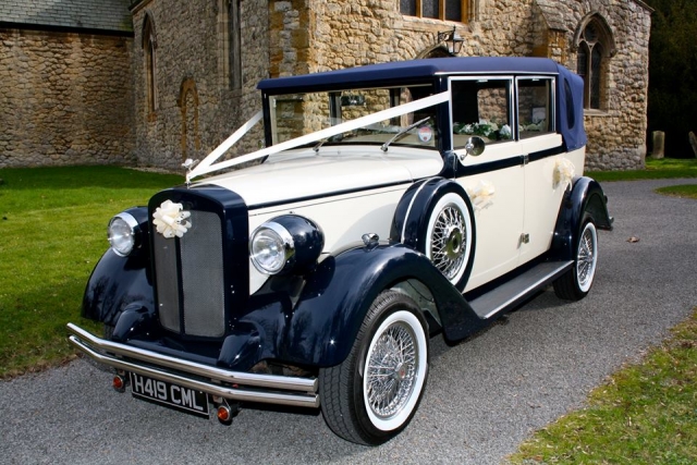 select Limos 6 Passengers Harriet 1920 style Regent wedding car