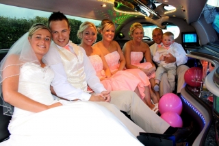 Select Limos prom and wedding limo 8 passenger limousine