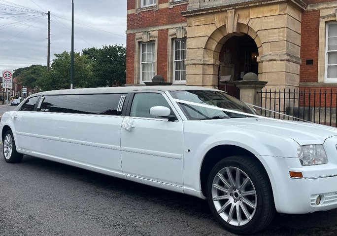 Select limos Grimsby